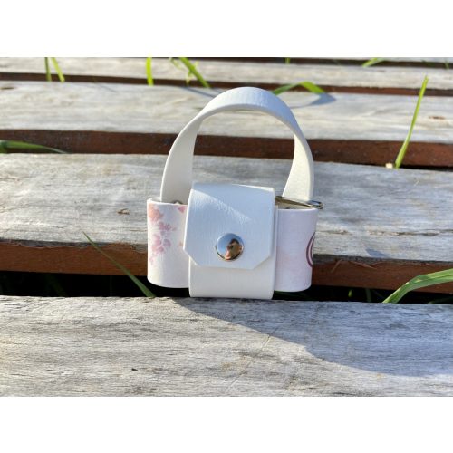 Rosie Kakizacsi tartó